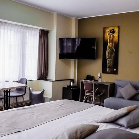 Hotel Des Postes อูฟฟาลีซ ภายนอก รูปภาพ