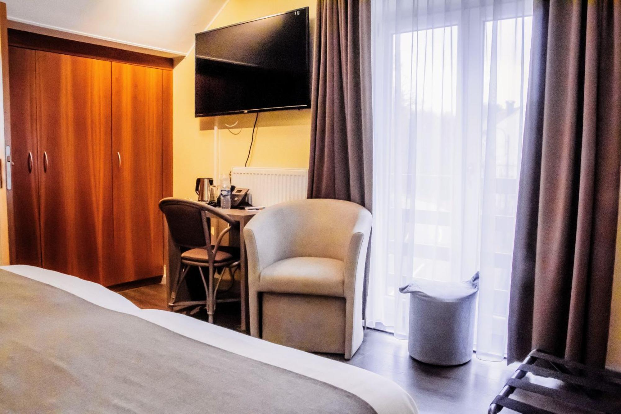 Hotel Des Postes อูฟฟาลีซ ภายนอก รูปภาพ